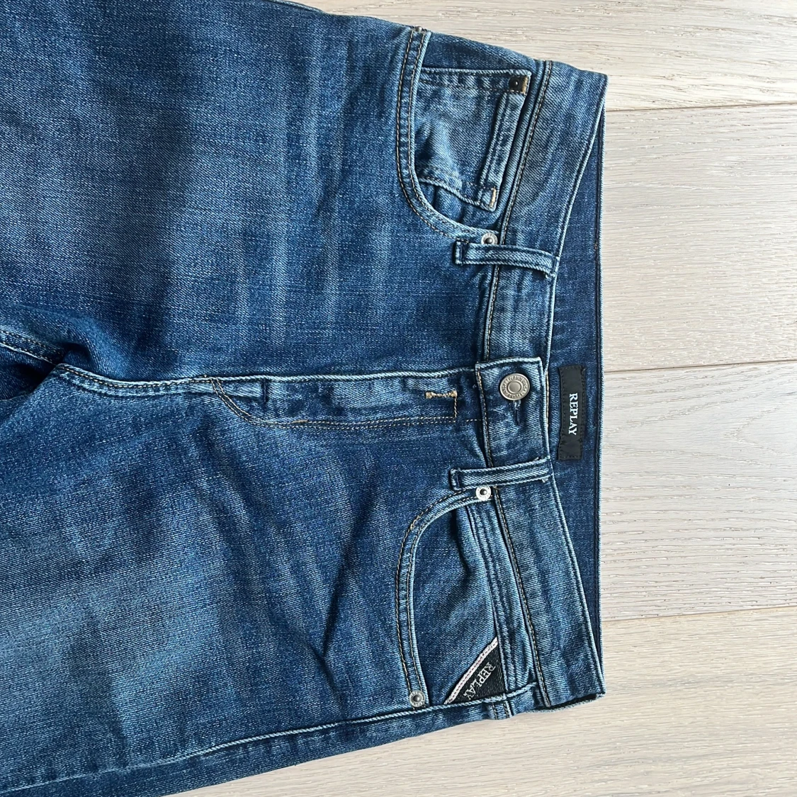 Blå raka jeans från Replay - 1