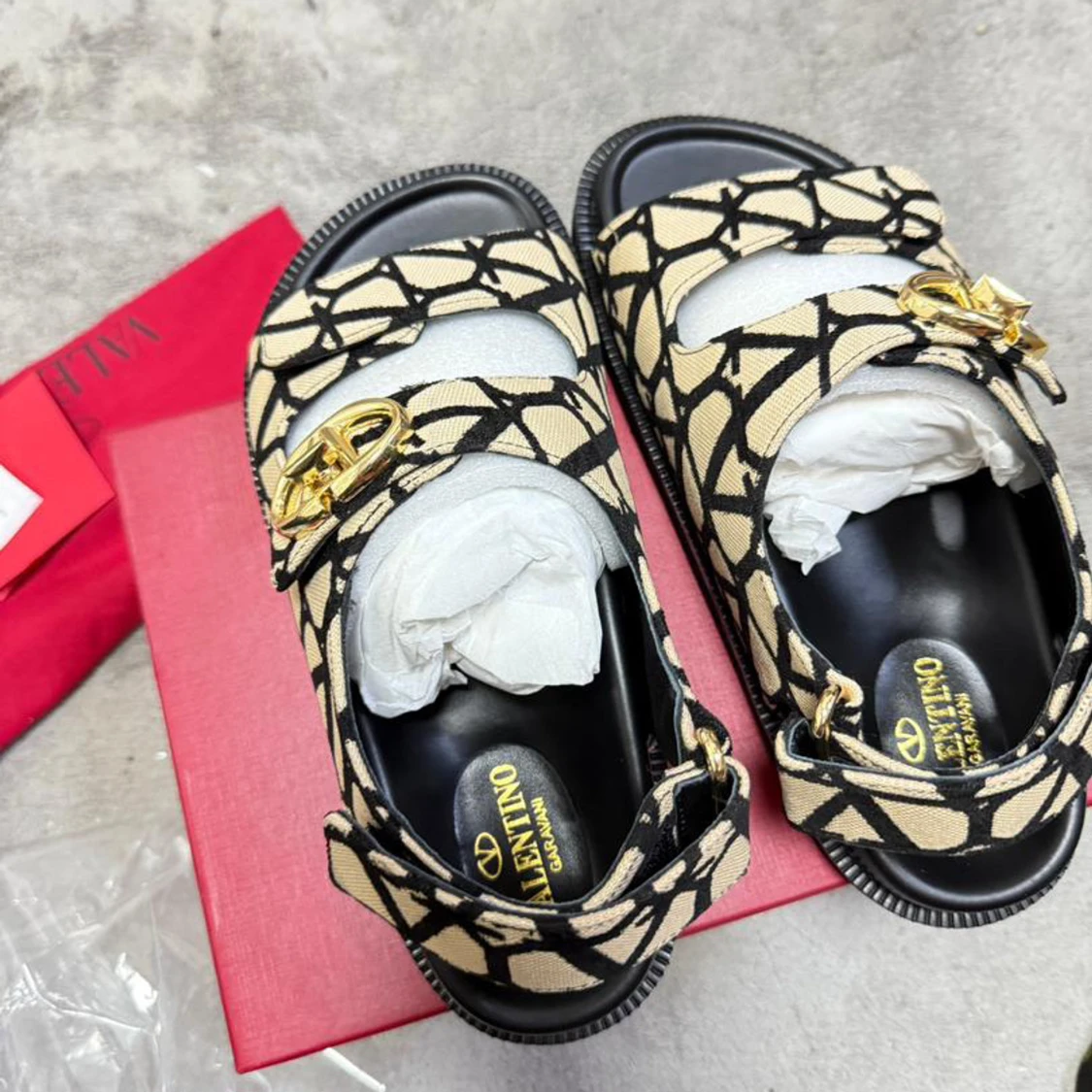 Valentin Garavani sandaler med mönster - 2