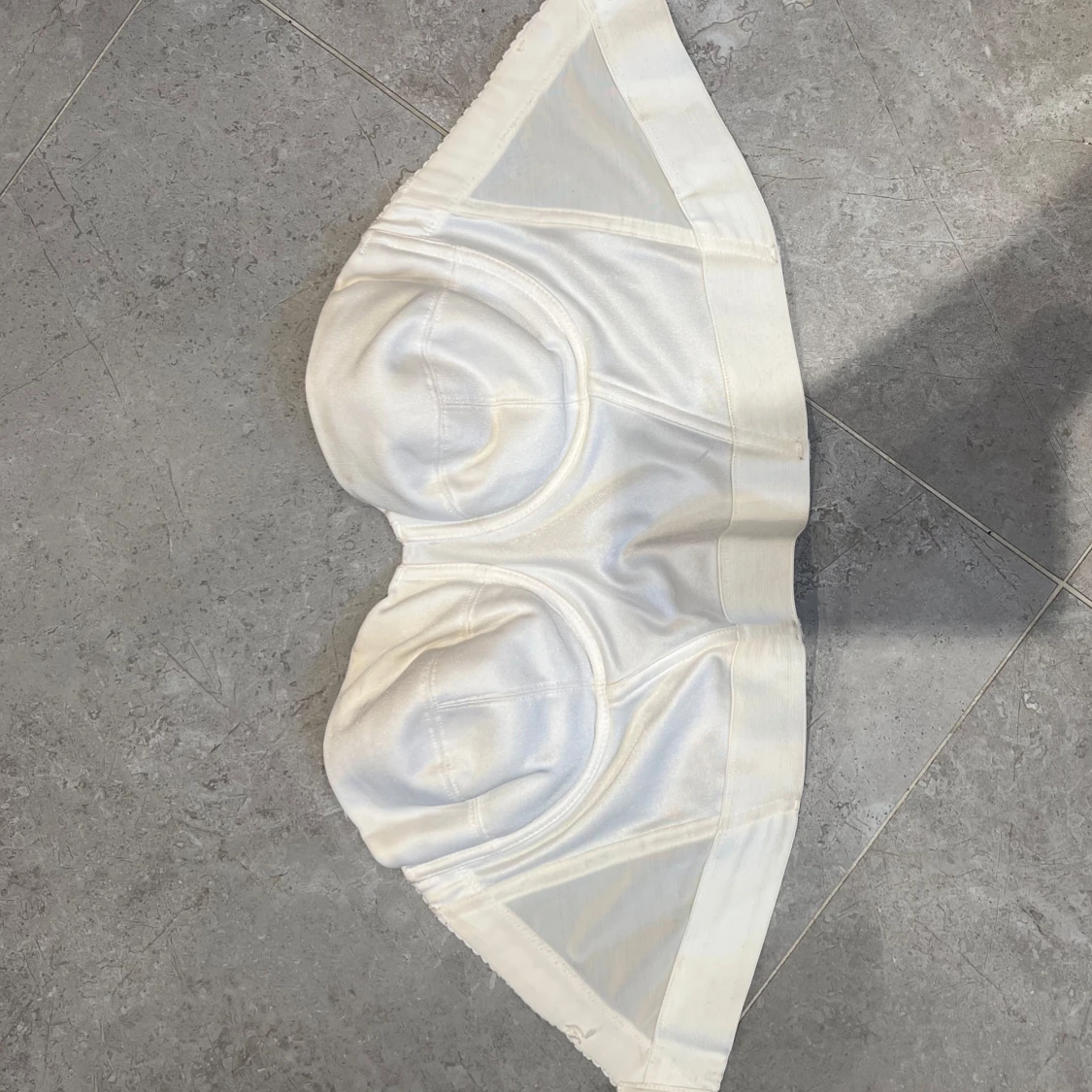 Vit satin korsett-tubtopp - 1