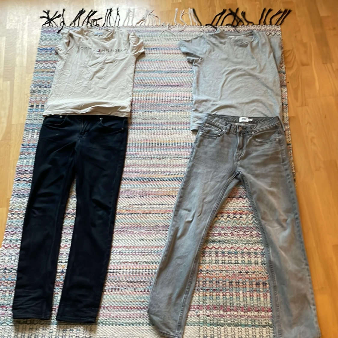 Svarta och grå jeans 157, W28 L32