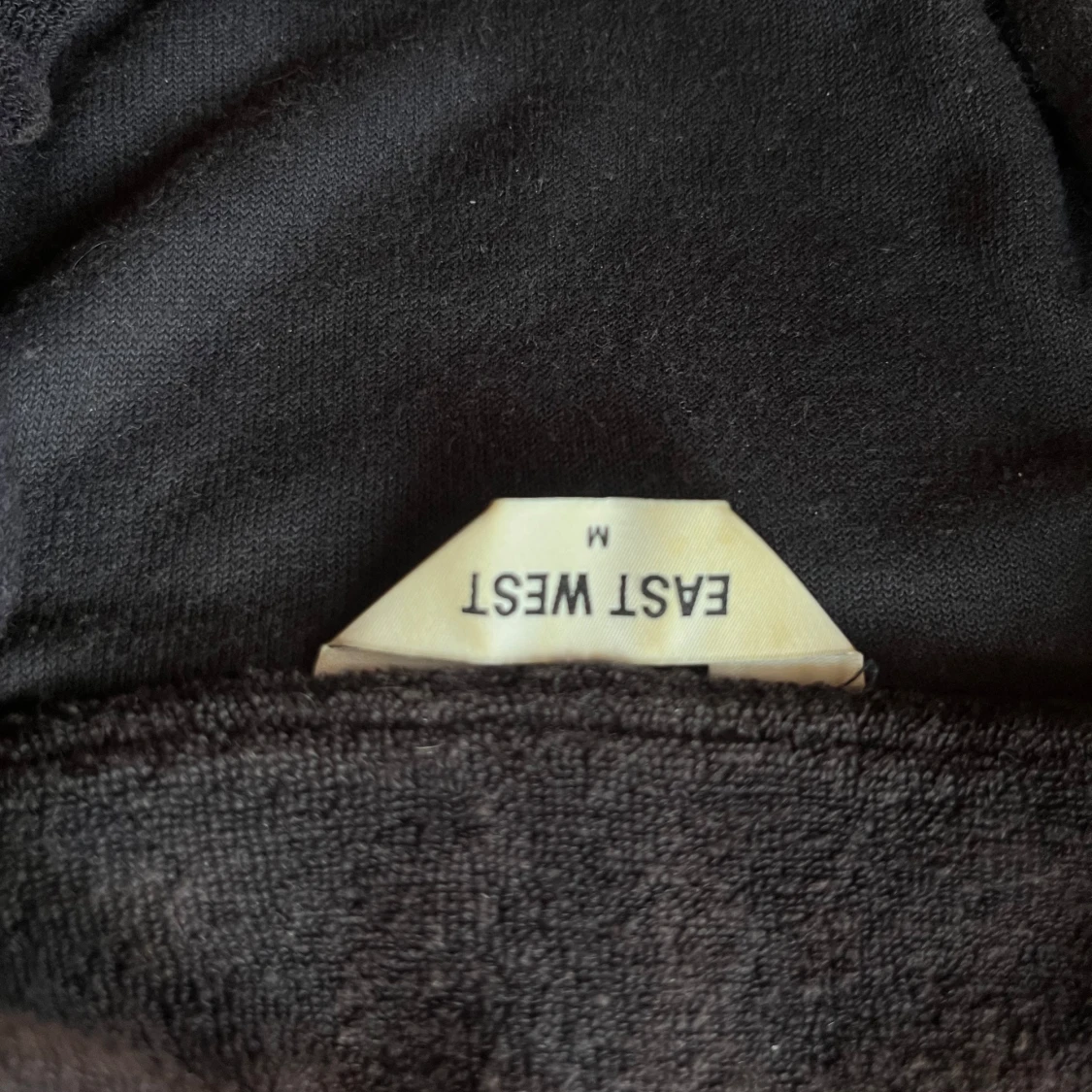Svart frotté pikétröja East West - 3