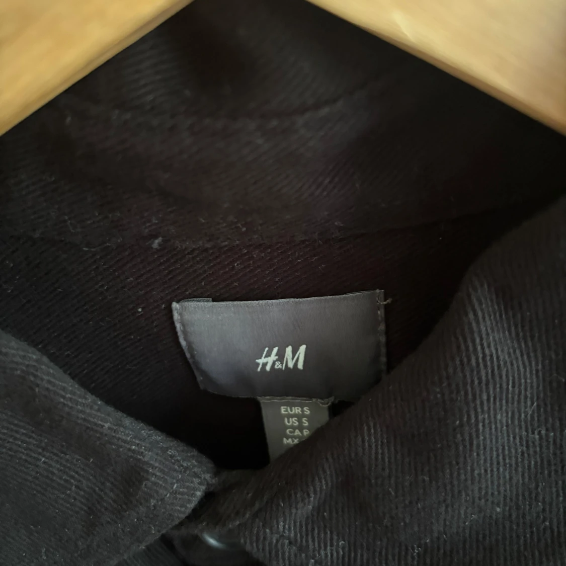 Svart overshirt från H&M i bomull - 2