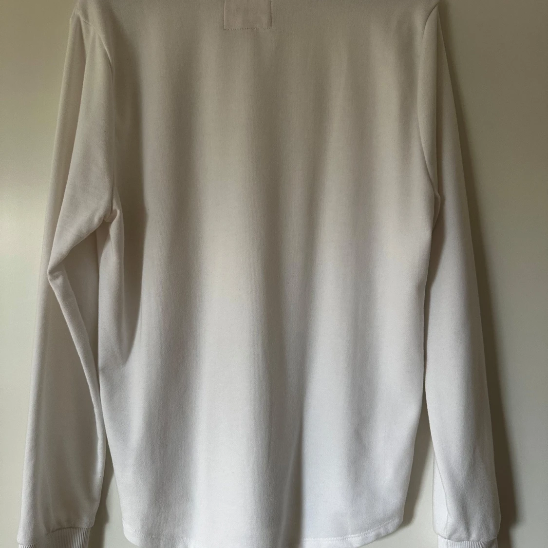 Vit långärmad tröja från Guess - 1