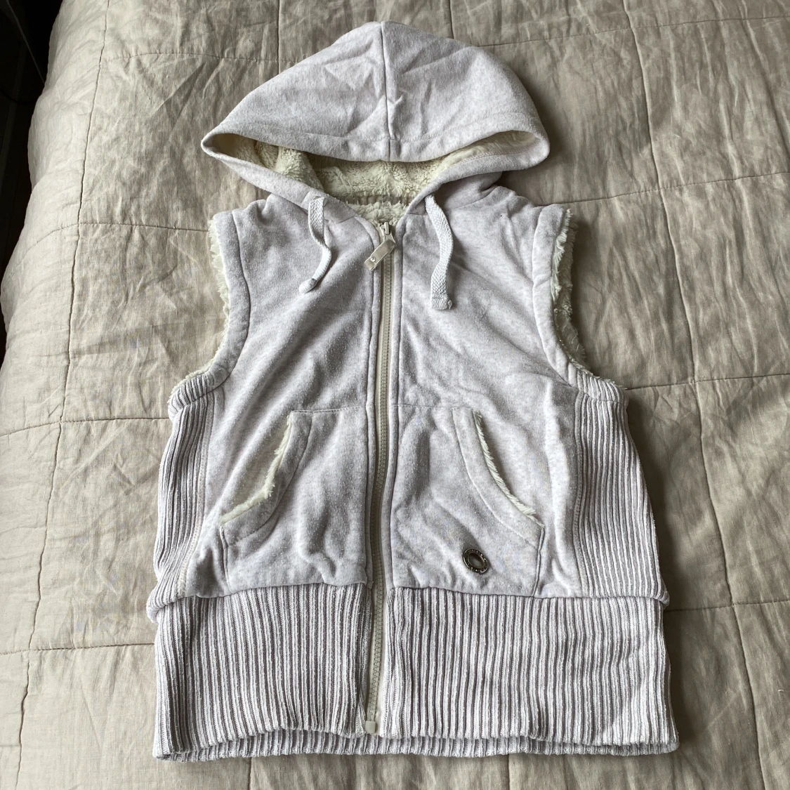 Vit huväst från Denim Co med foder