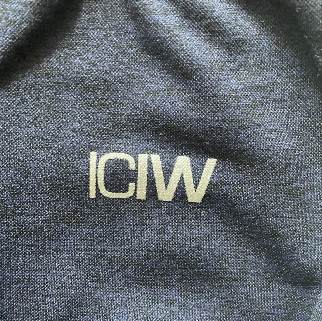 Mörkblå träningsbyxor från ICIW  - 3