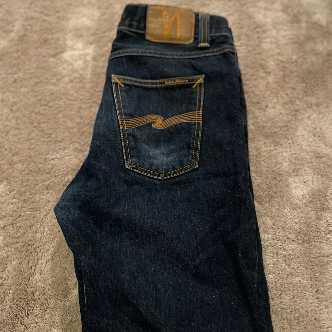 Mörkblå jeans från Nudie Jeans