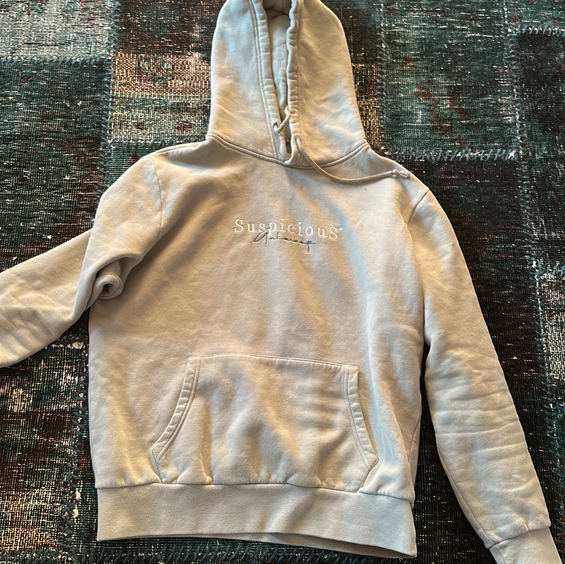 Grön hoodie från Suspicious Antwerp