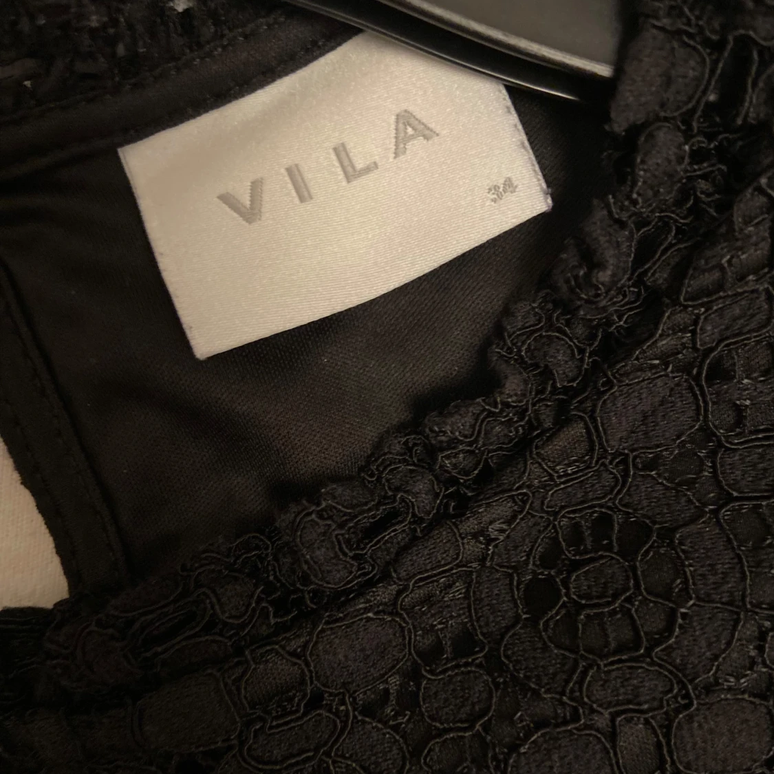 Svart spetsblus från Vila - 1