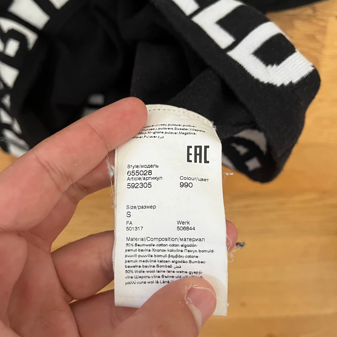 Svart tröja från Karl Lagerfeld - 2