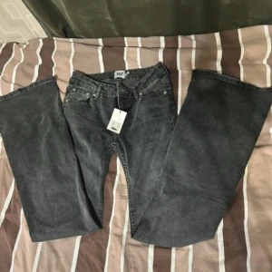 Low waist jeans - Helt nya