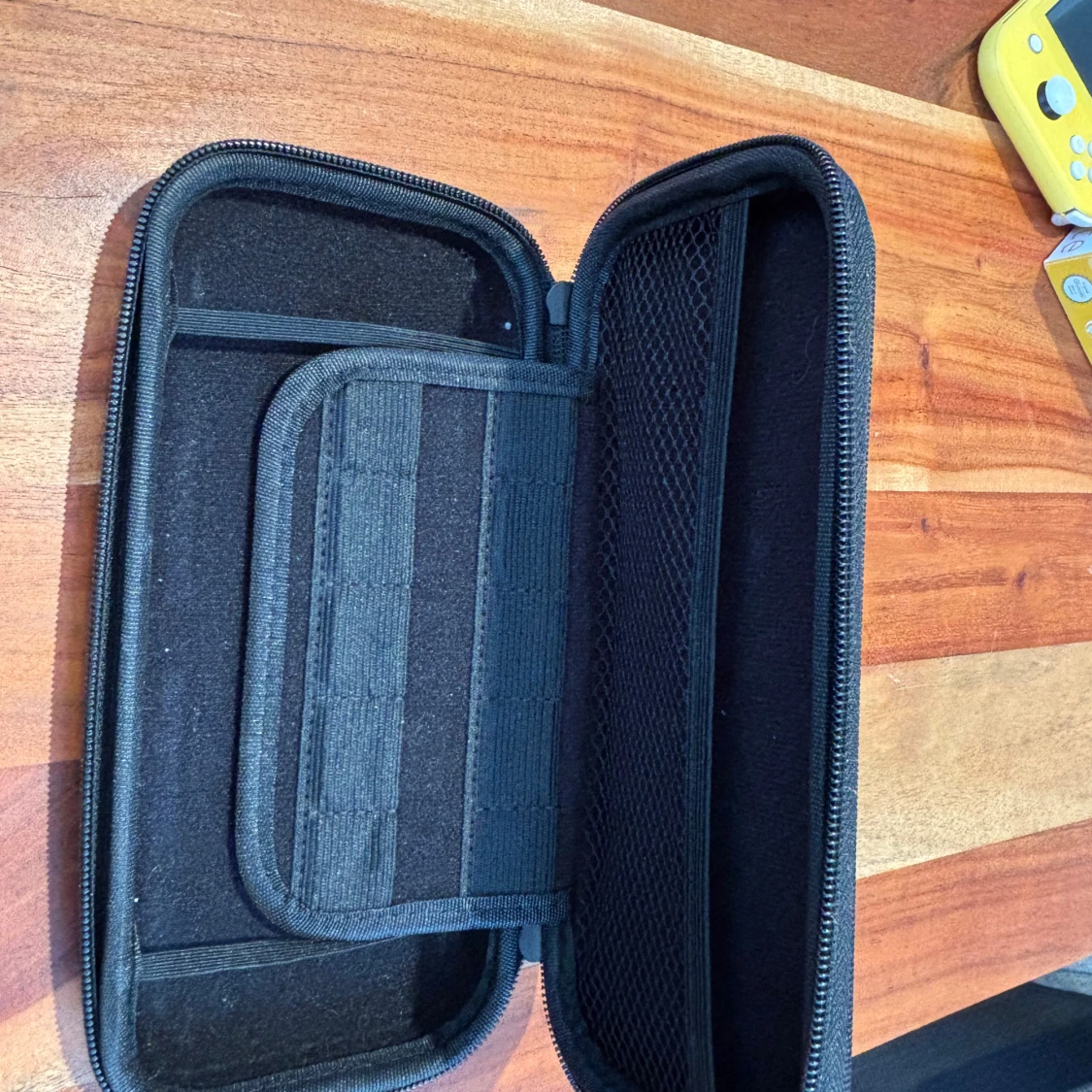 Nintendo Switch Lite med Super Mario U deluxe - 4