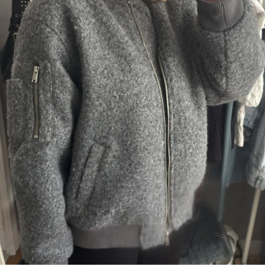 Grå teddyjacka med dragkedja - 1