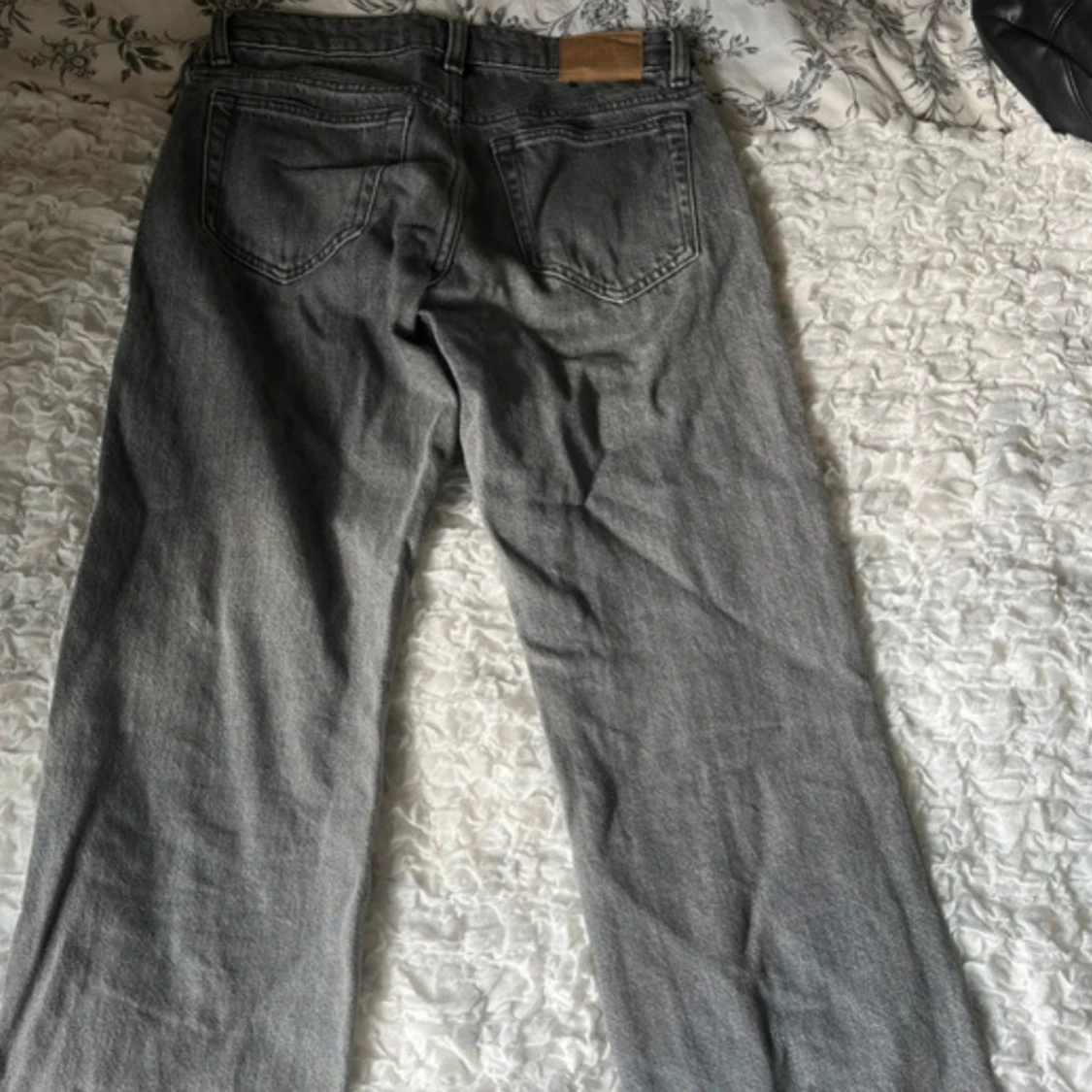 Grå arrow low straight weekday jeans - 3