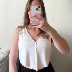 Väst/topp från Bubbleroom  - Väst/topp från Bubbleroom i storlek M. Fint skick! 