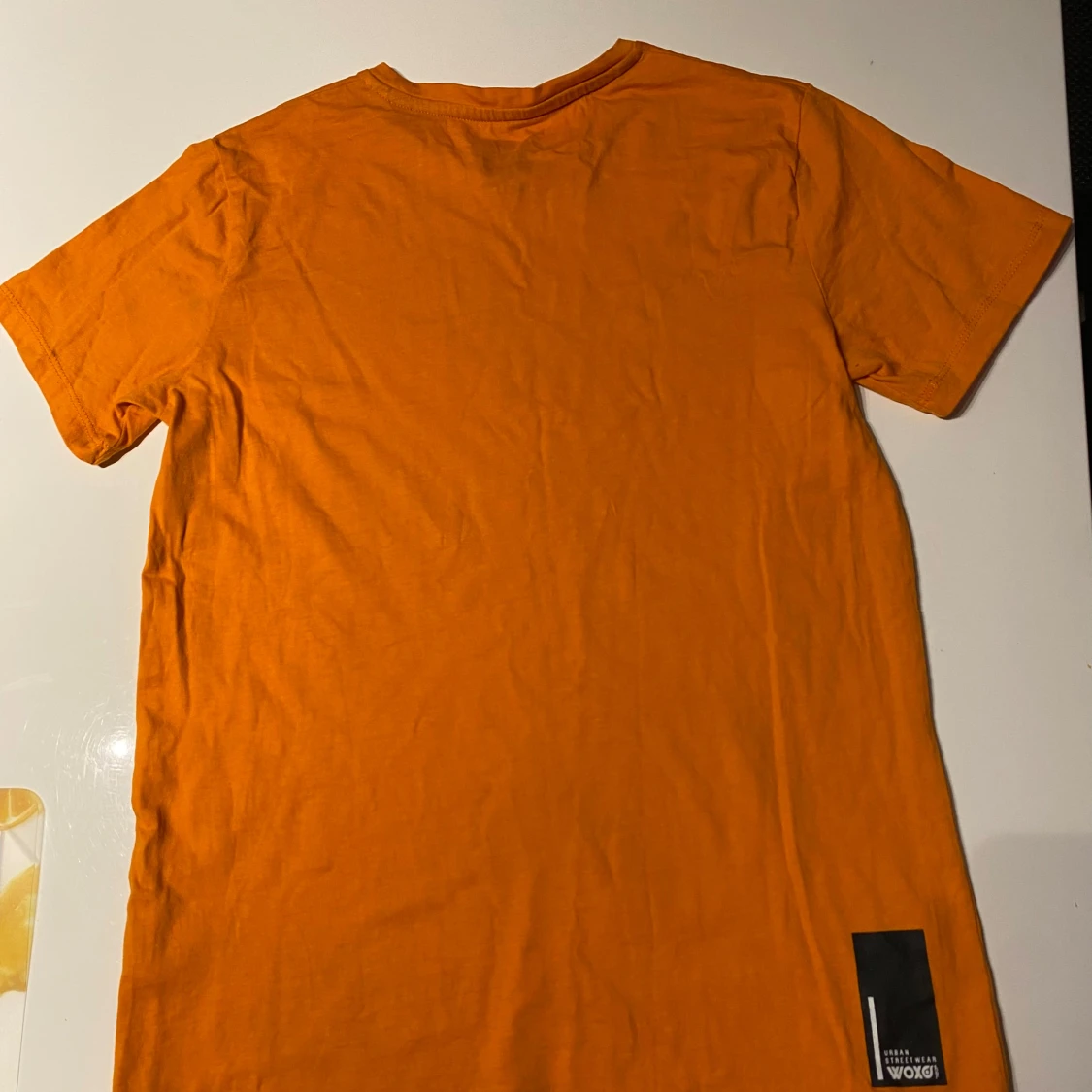 Orange t-shirt från Woxo med tryck - 1