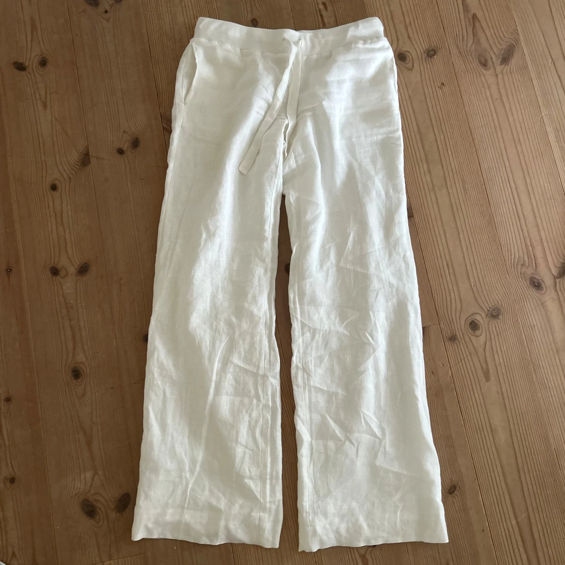 Vita linnebyxor från Alobha - 2