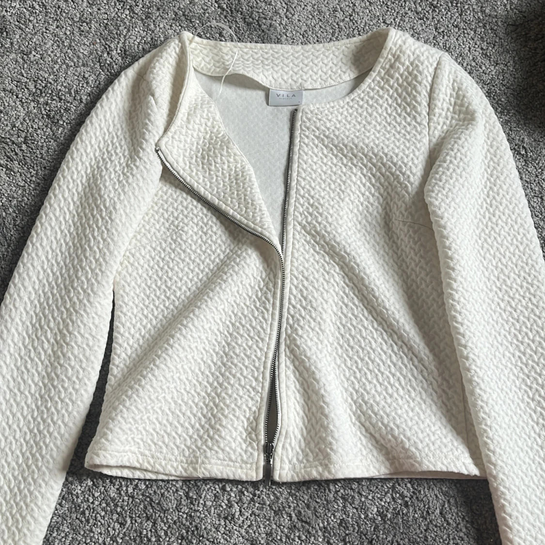 Vit kofta från Vila