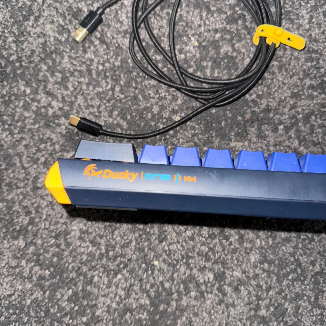 Ducky One 3 Mini (Speed Silver switches) - 2