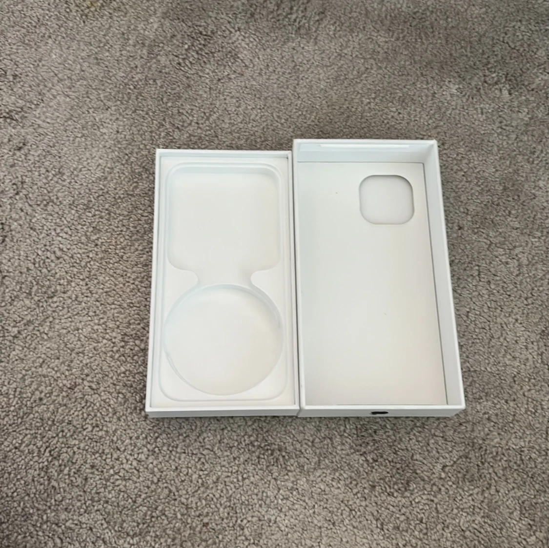 iPhone 15 Förpackning - 2