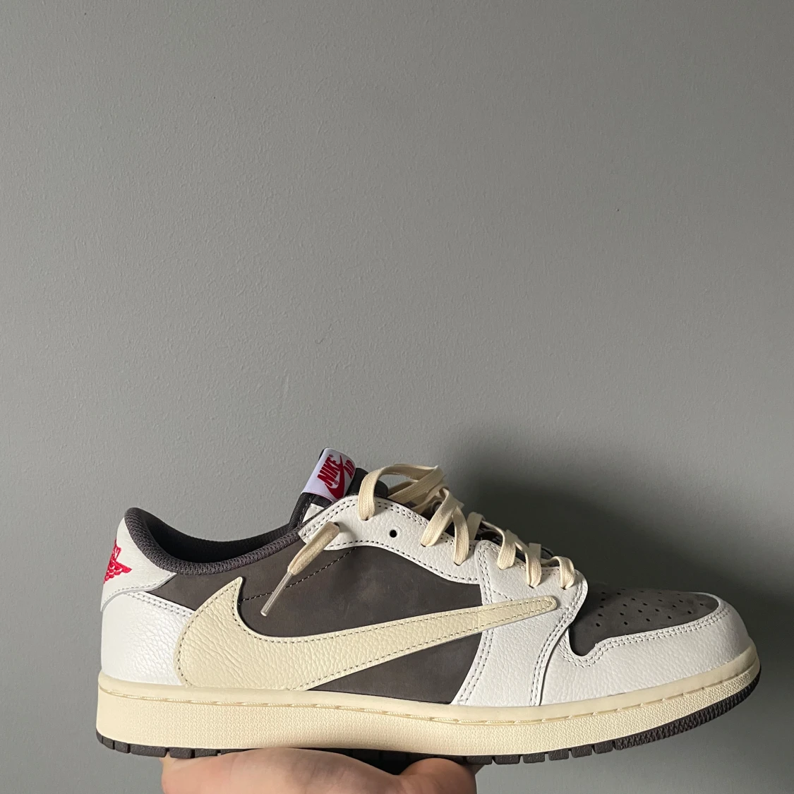 Nike Air Jordan 1 Low Travis Scott - 1
