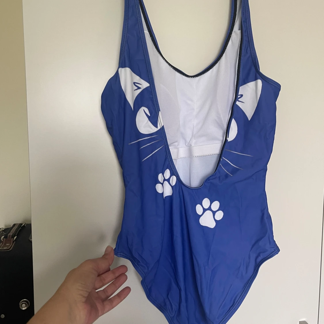 Blå baddräkt med kattmotiv - 1