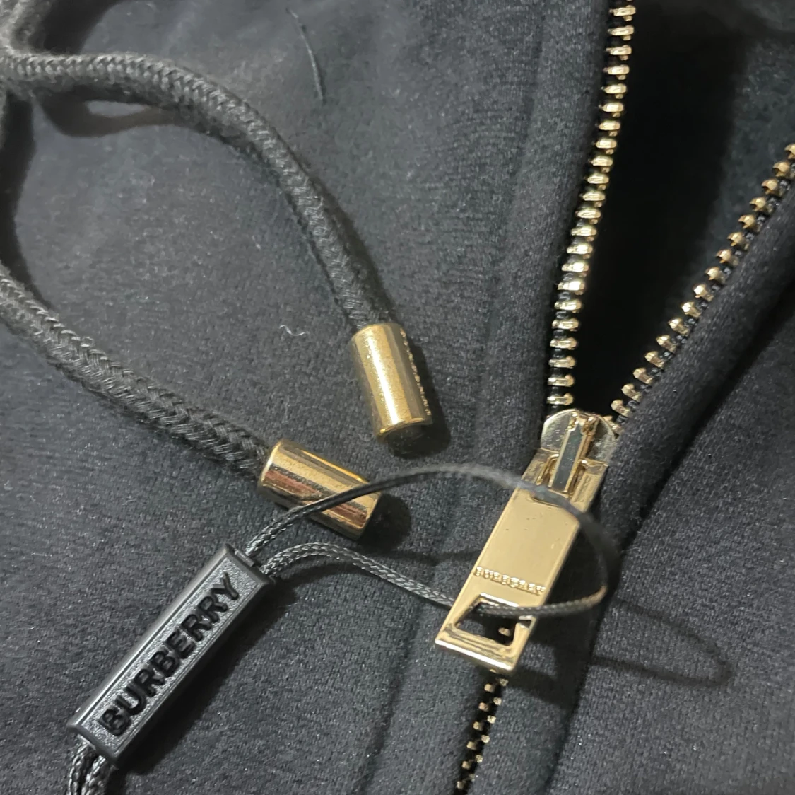 Svart burberry zip hoddie  - 3
