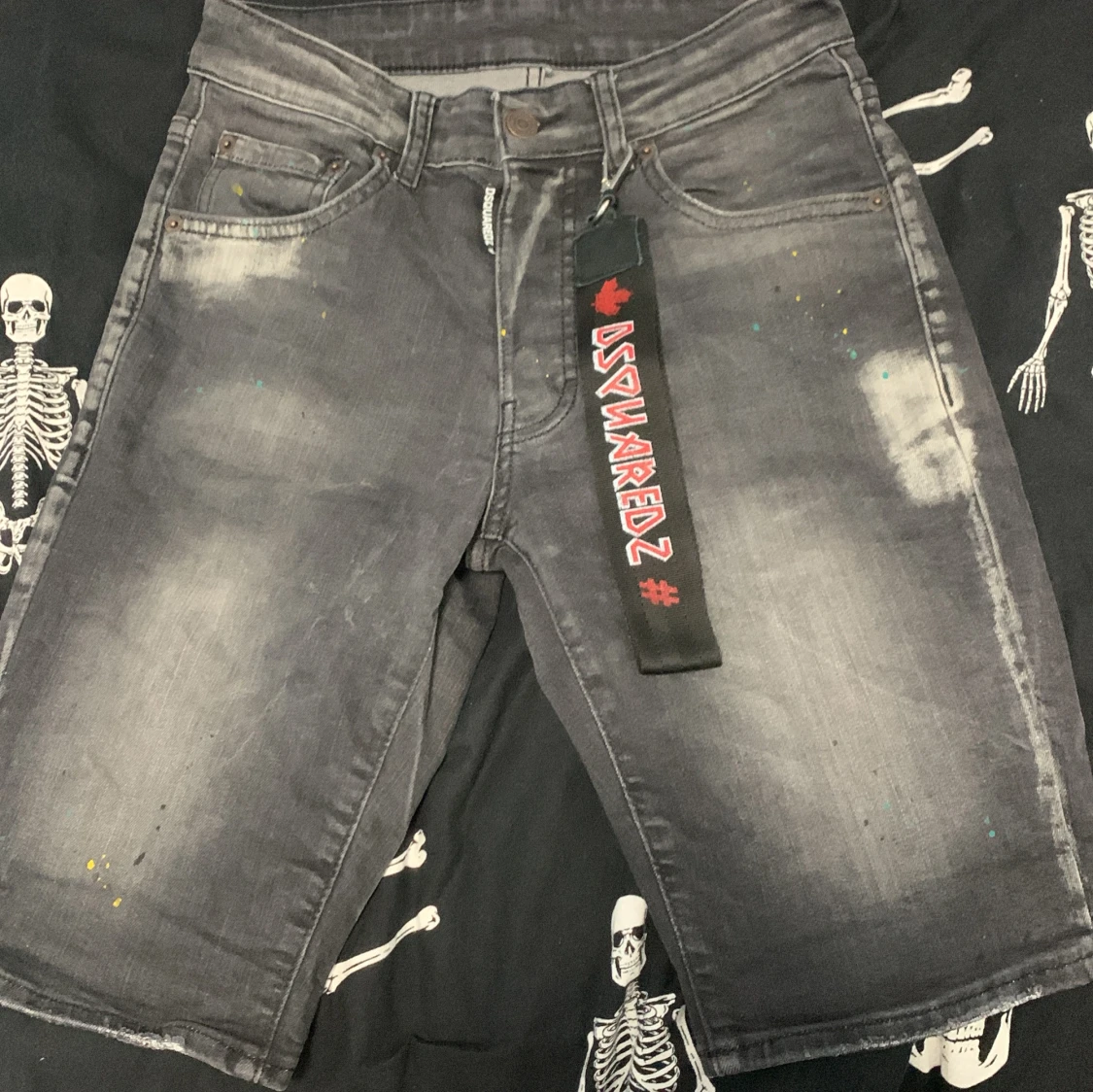 Grå jeansshorts från Dsquared2
