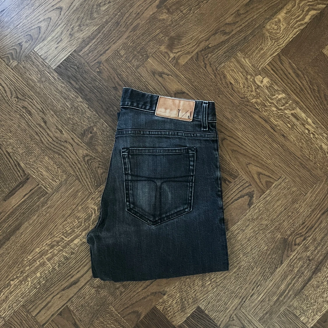 Svarta jeansbyxor från TIGER OF SWEDEN - 1