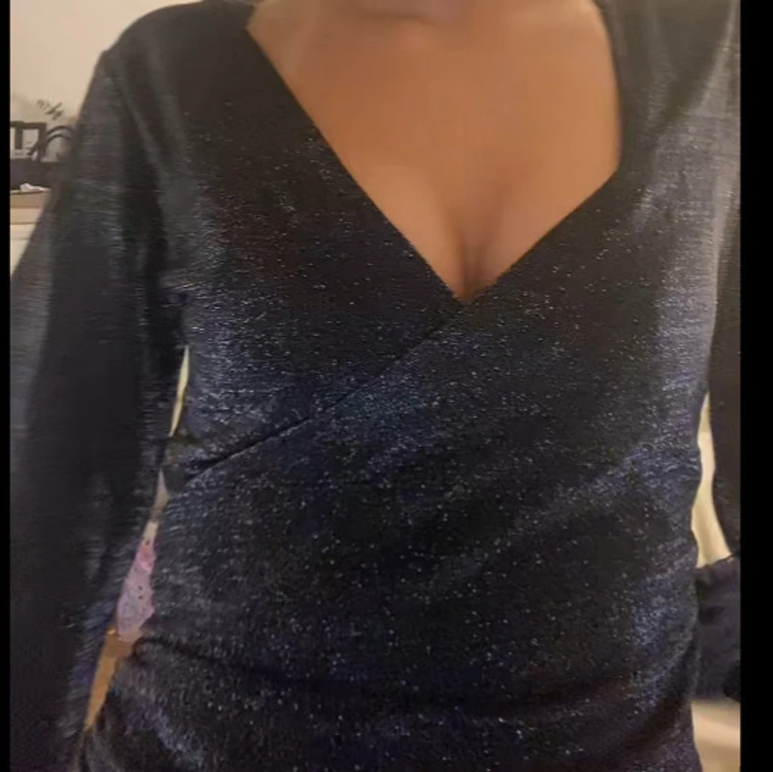 Svart glittrig omlottopp - 1