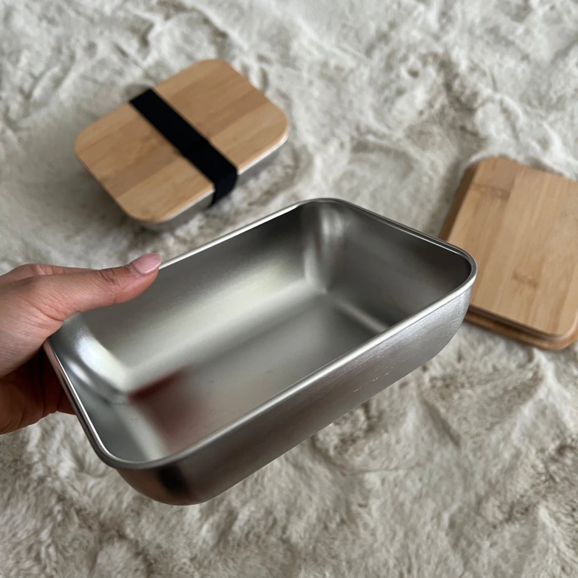 Matlåda i rostfritt stål med bambulock