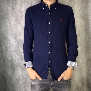 Ralph lauren skjorta - Mycket fint skick | Size M  | fraktar spårbart inom 24 timmar |  för att köpa klicka ” köp nu” | vid frågor skriv ett meddelande |