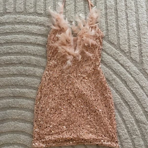 Pink sequin dress - Aldrig använt