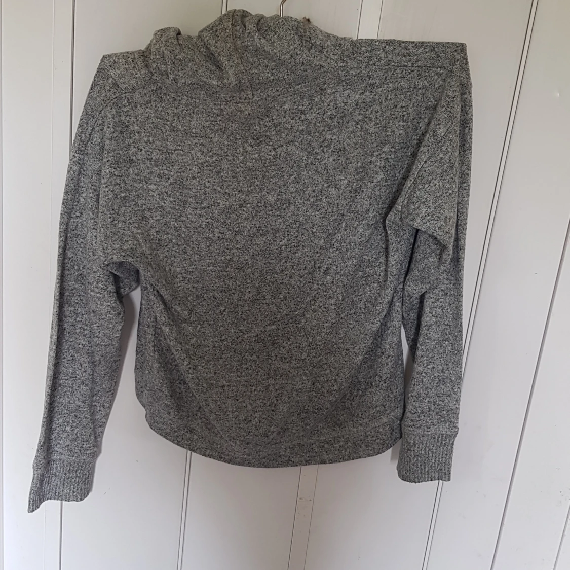 Gråmelerad hoodie från Lindex Kids - 1