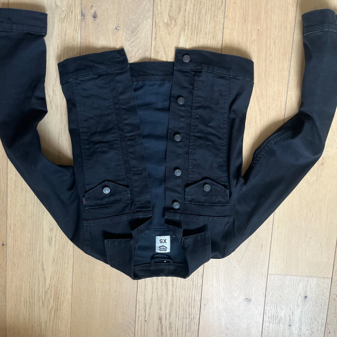 Svart jeansjacka från Crocker XS - 4