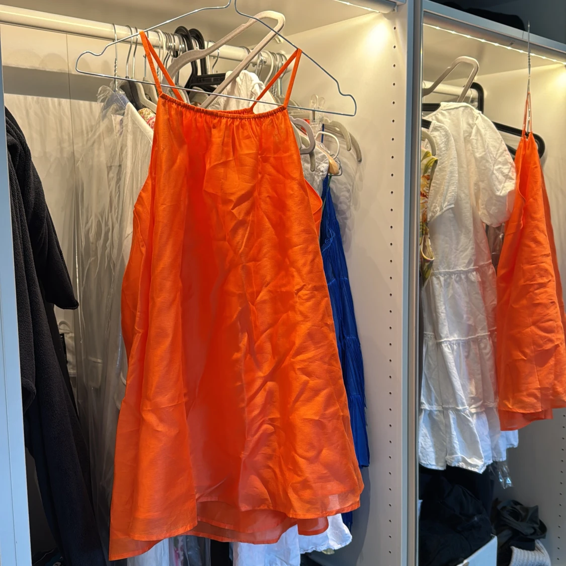 Orange blus/topp från COS