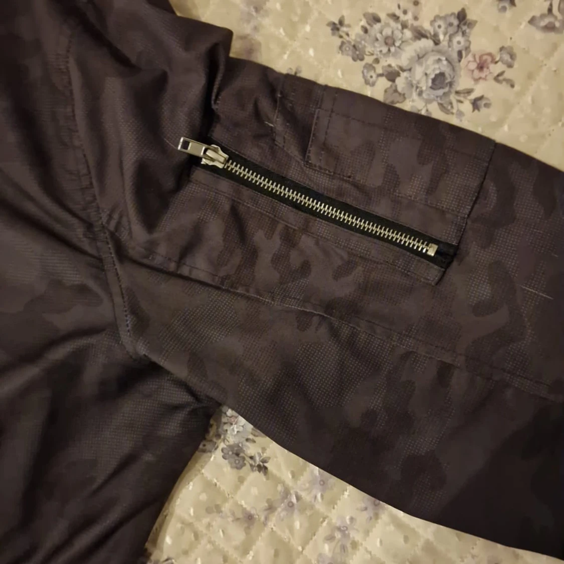 Svart camouflage bomberjacka från SMOG - 3