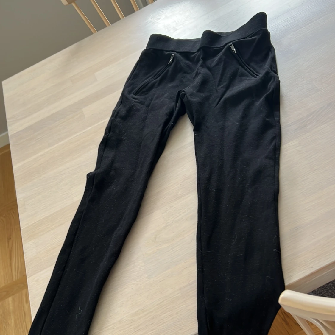 Svarta mjukisbyxor från Vila XS - 1