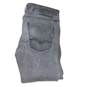 Replay Anbass - Replay anbass w32-L34 i Super bra skick!