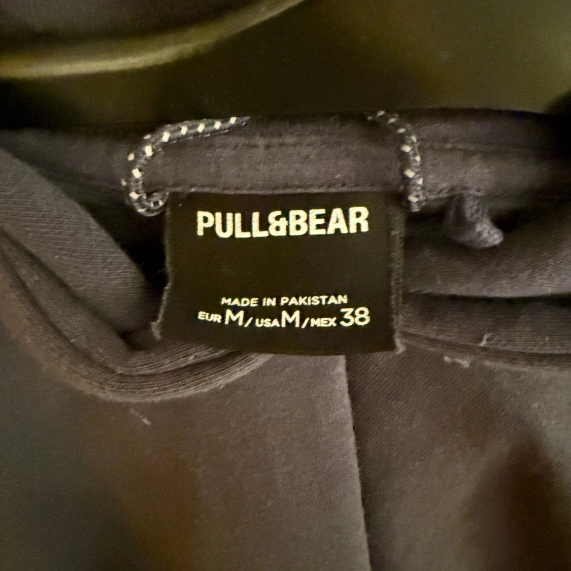 Mörkblå hoodie från Pull&Bear - 91