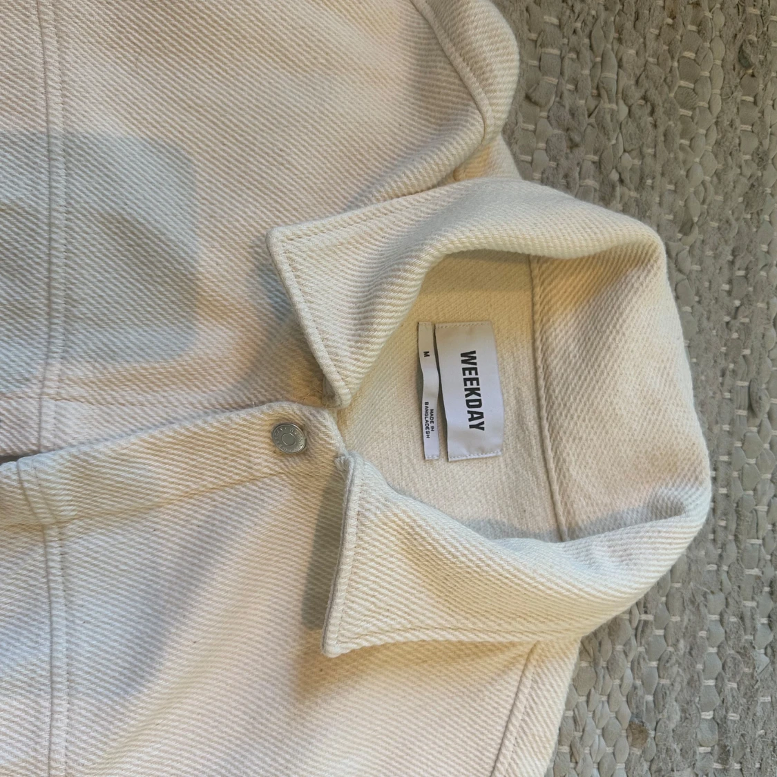 Vit kortärmad skjorta från Weekday - 1