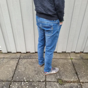 Dondup George jeans - Dondup jeans - Modell: George - Storlek: 31 sitter som 28-29 (även uppsydda någon centimeter) - skick: 8/10 - Nypris runt 3000kr