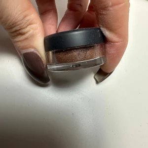 Ögonskugga Blushing Bronze från bareMinerals - Snygg ögonskugga i färgen Blushing Bronze från bareMinerals. 