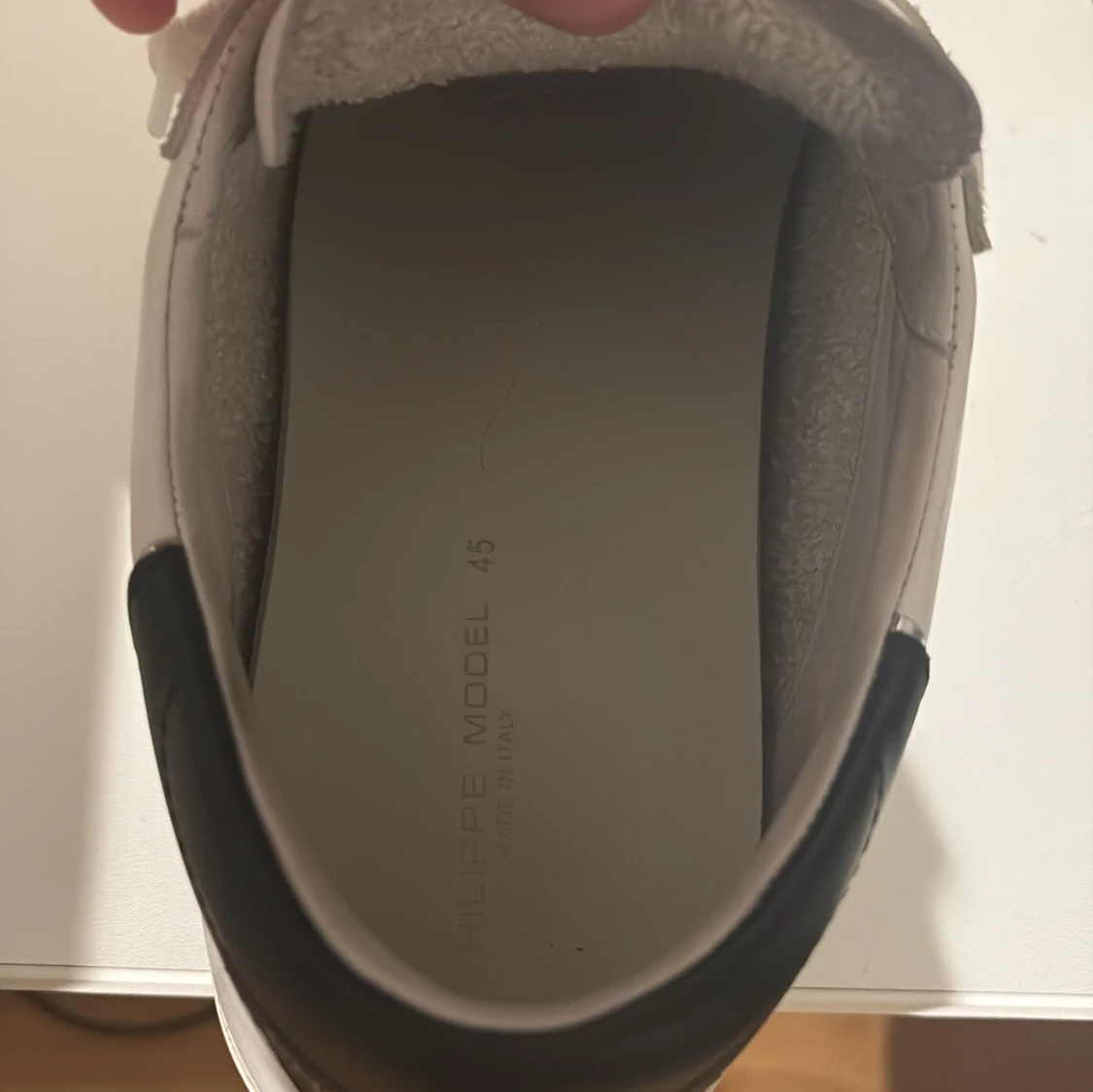 Vita sneakers från Philippe Model - 4