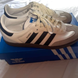 Adidas Samba sneakers - (Pris kan diskuteres) Frakt står för köparen 