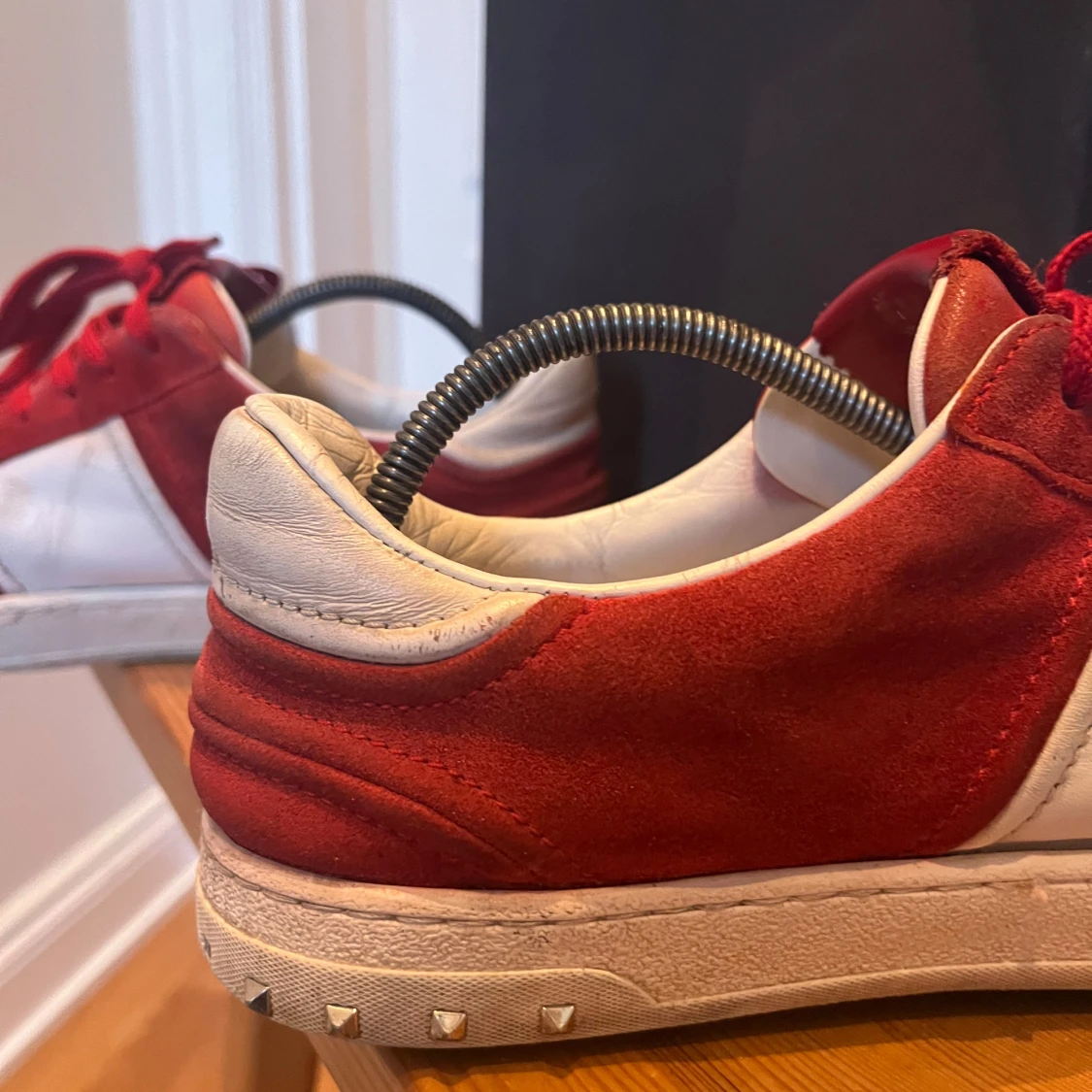 Röda Valentino Flycrews - 1