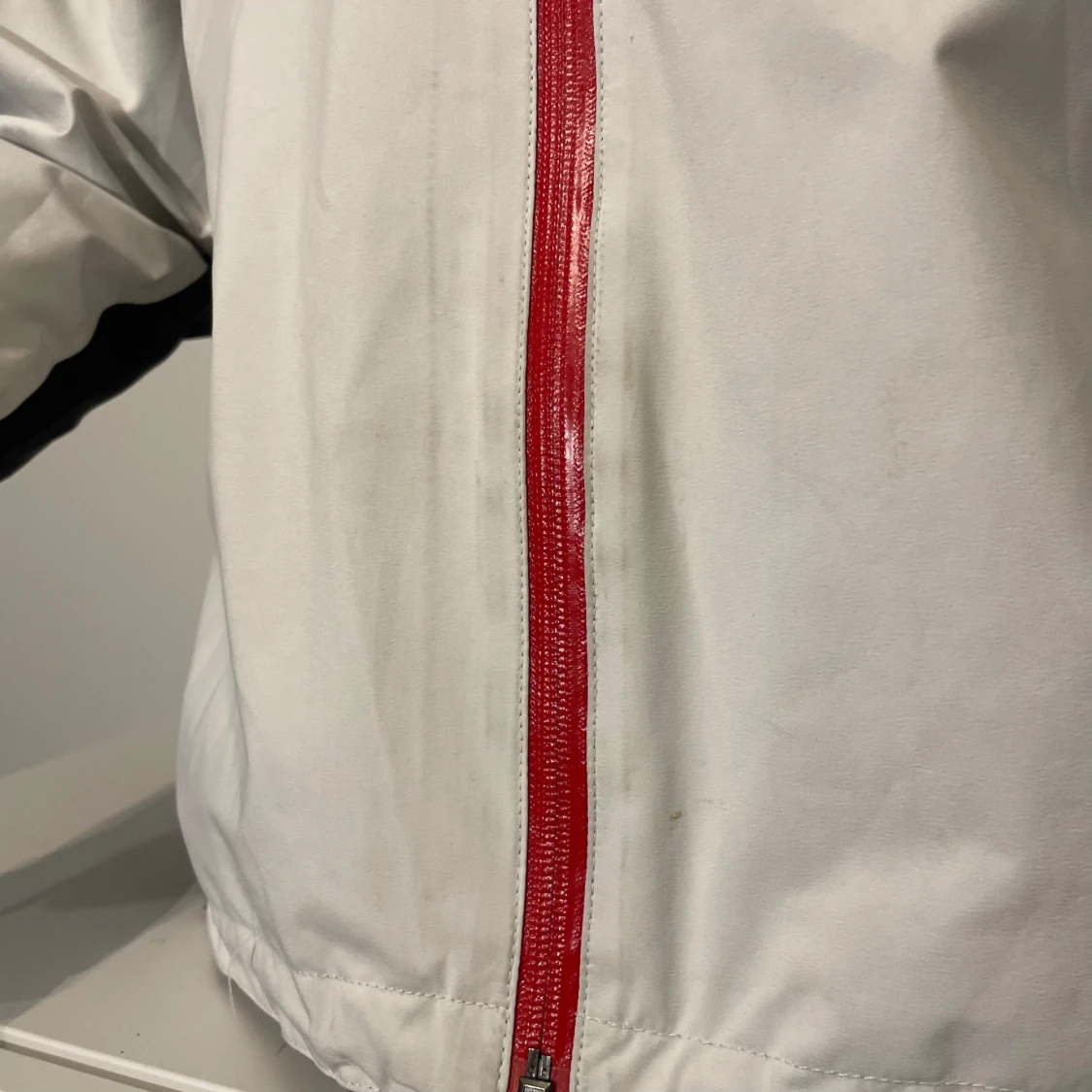 Vit och svart jacka från Galvin Green - 3