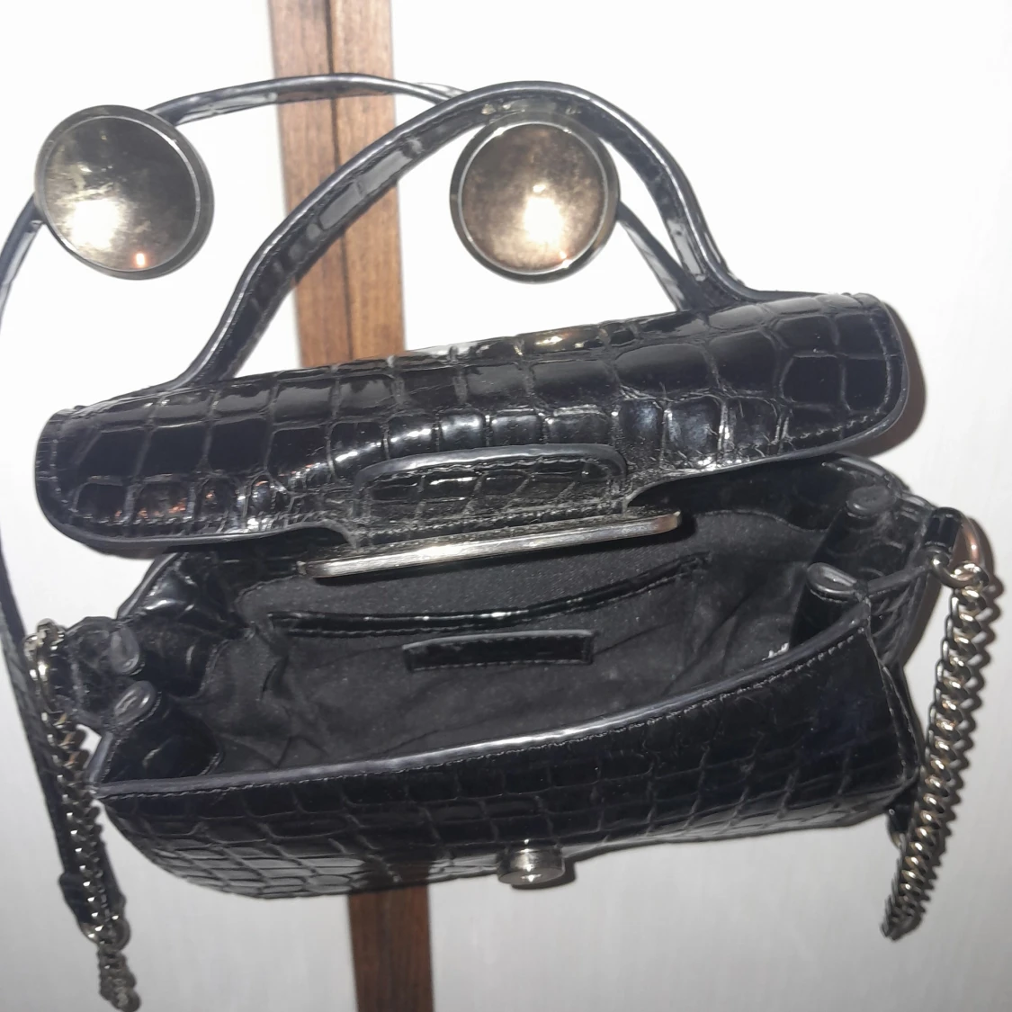 Zara axelväska med kedjedetaljer - 1