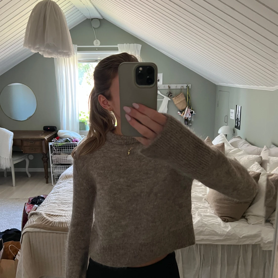 Beige/grå stickad tröja