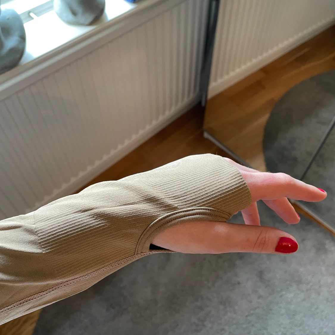 Beige träningstop / beige workout top  - 2