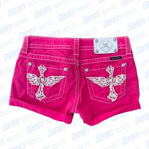 Missme shorts  - Unika Missme shorts! W27 Midjebredd: 40cm Längd: 22cm.